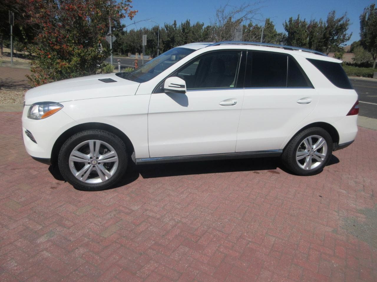 Used 2015 Mercedes-Benz ML 350 4MATIC image 4