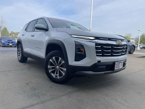 Used 2025 Chevrolet Equinox LT FWD image 10