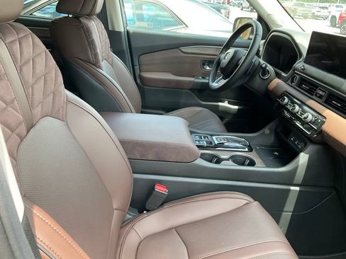 Used 2026 Honda Pilot Elite image 9