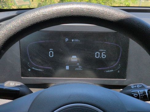 Certified 2025 Kia Sportage LX FWD image 25