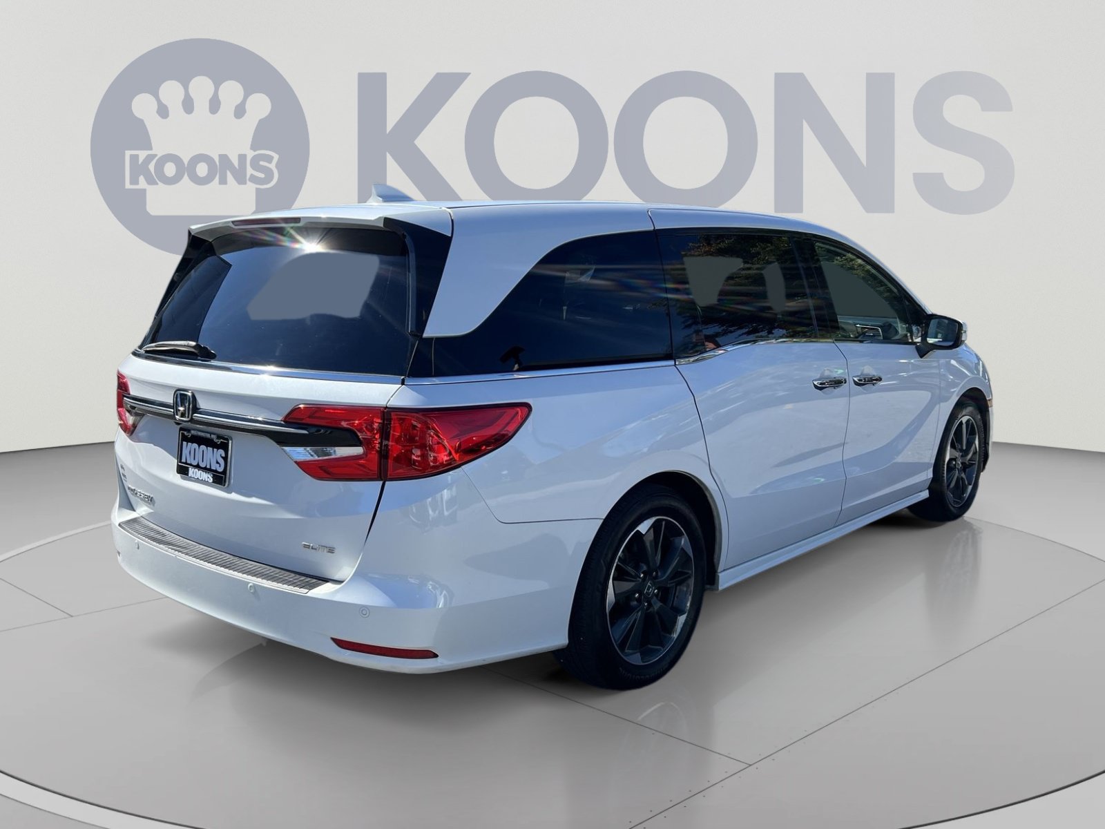 Used 2023 Honda Odyssey Elite image 7