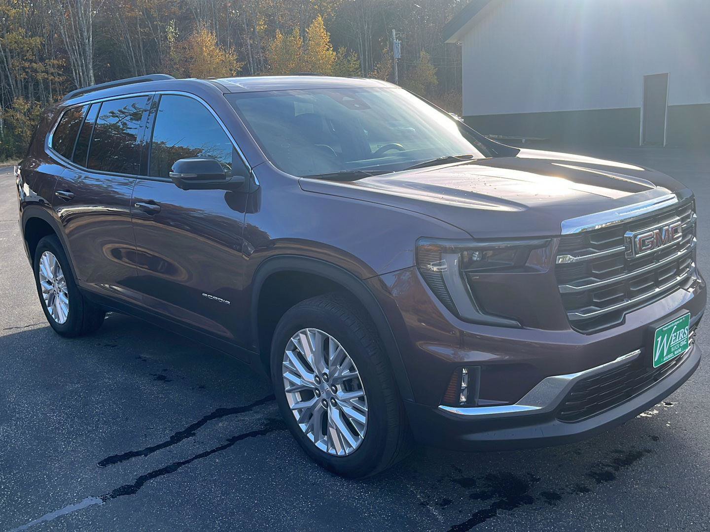Used 2024 GMC Acadia Elevation w/ Luxury Package AWD/4WD image 7