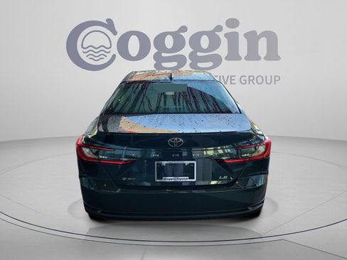 Used 2025 Toyota Camry LE FWD image 5