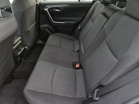 Used 2022 Toyota RAV4 XLE image 26