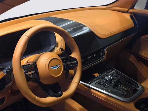 New 2026 Aston Martin DBX 707 image 23