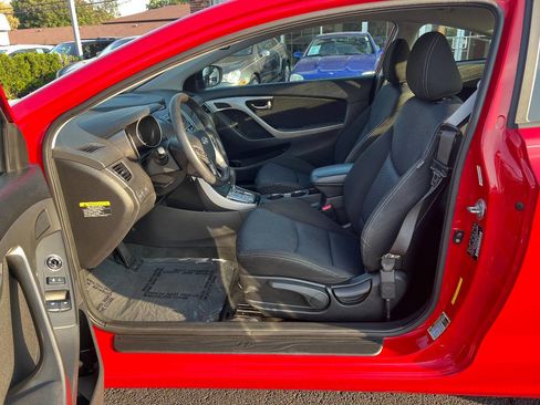 Used 2013 Hyundai Elantra image 19