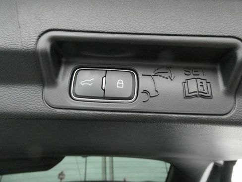 Certified 2025 Ford Explorer ST image 18