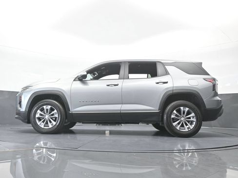 Used 2026 Chevrolet Equinox LT FWD image 54