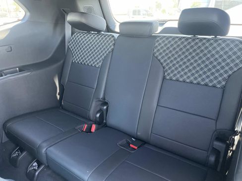 New 2026 GMC Acadia Denali w/ Super Cruise Package FWD image 26