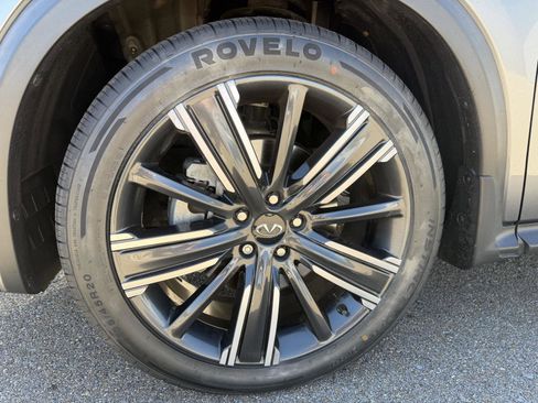 Used 2021 INFINITI QX50 Luxe w/ Appearance Package FWD image 24