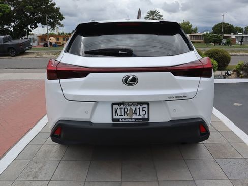 Used 2025 Lexus UX 300h FWD image 6