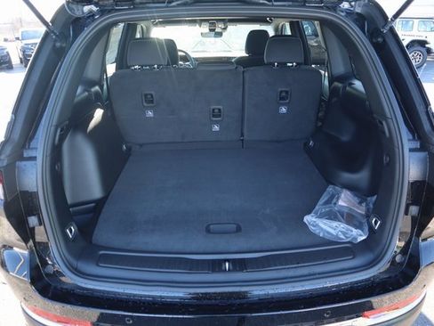 New 2025 Jeep Grand Cherokee Laredo image 23