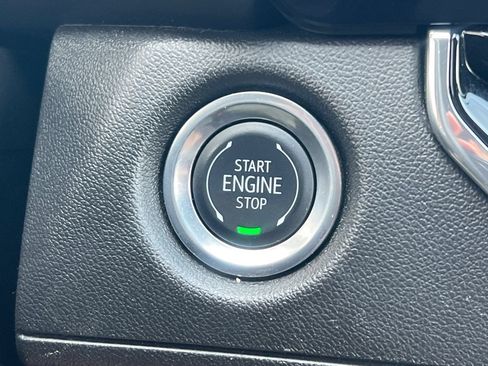 Used 2024 Chevrolet Colorado W/T RWD image 19