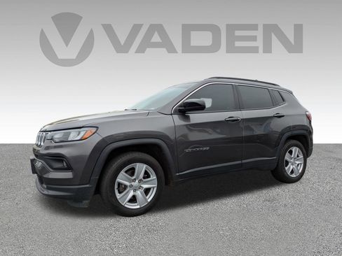 Used 2022 Jeep Compass Latitude w/ Convenience Group image 2