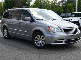 Used 2016 Chrysler Town & Country Touring FWD video 2