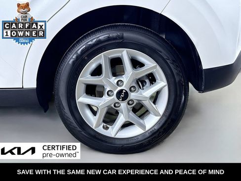 Certified 2025 Kia Soul LX w/ LX Technology Package FWD image 35