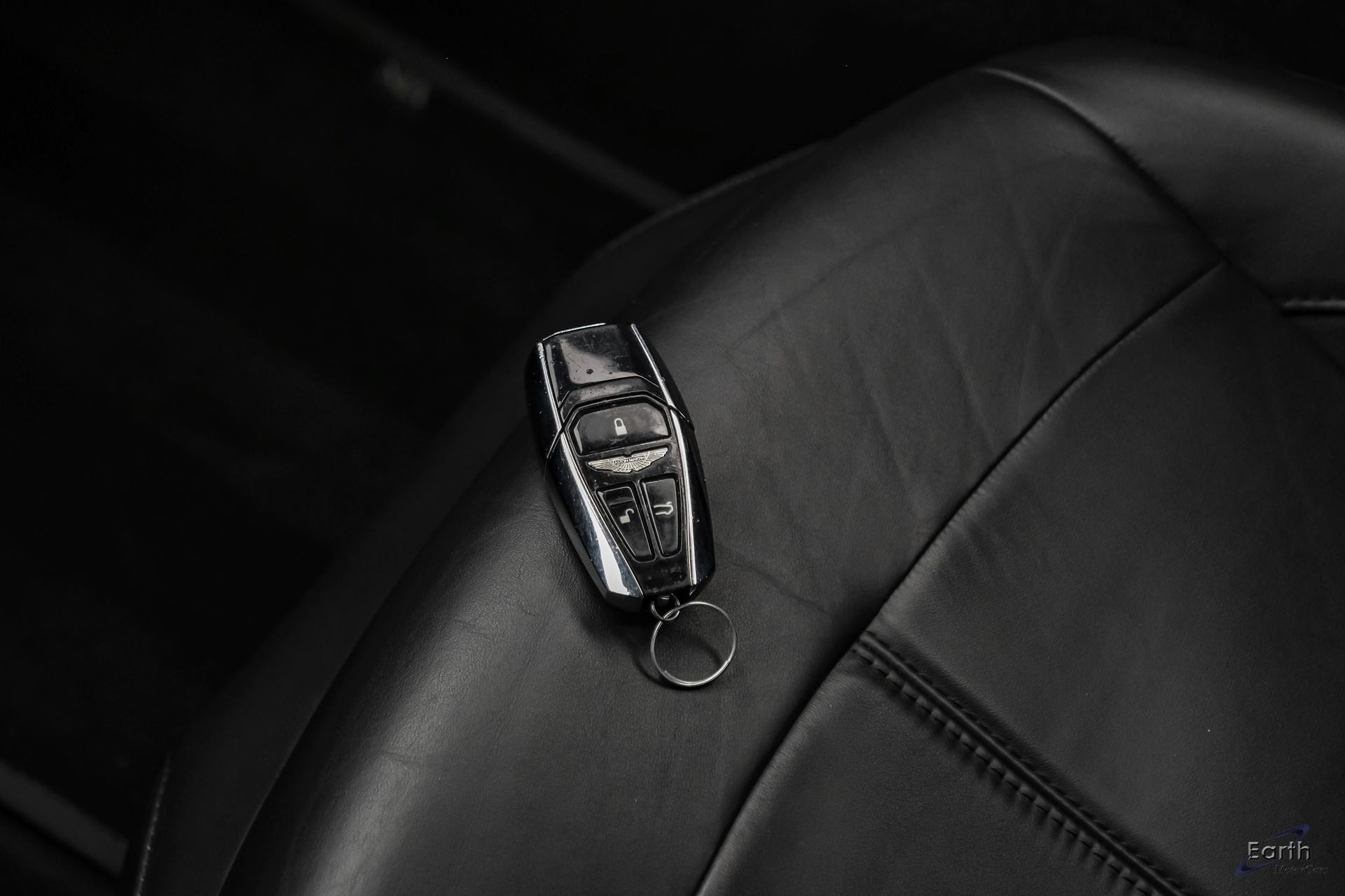 Used 2022 Aston Martin V8 Vantage Coupe RWD image 97
