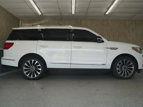 Used 2020 Lincoln Navigator Reserve w/ Cargo Convenience Package RWD image 6