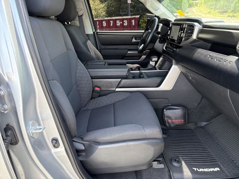 Used 2024 Toyota Tundra SR5 w/ SR5 Convenience Package AWD/4WD image 13