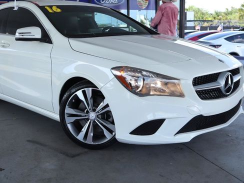 Used 2016 Mercedes-Benz CLA 250 image 2