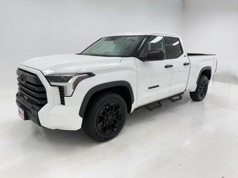 Used 2022 Toyota Tundra SR5 RWD image 5