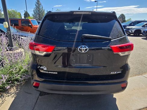 Used 2019 Toyota Highlander XLE AWD/4WD image 13