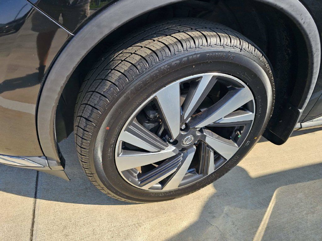 Used 2017 Nissan Murano Platinum w/ Platinum Technology Package FWD image 10