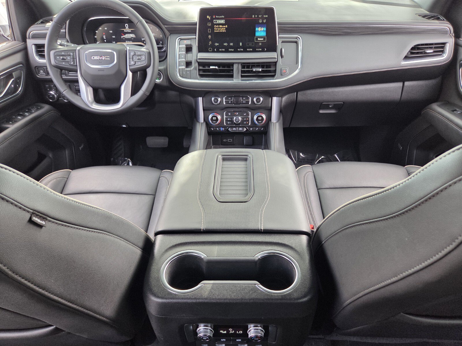 Used 2024 GMC Yukon XL SLT w/ SLT Luxury Package AWD/4WD image 14