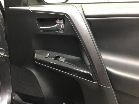 Used 2017 Toyota RAV4 SE AWD/4WD image 23