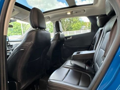 Used 2021 Ford Escape SEL w/ Technology Package AWD/4WD image 28
