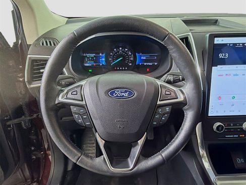 Used 2022 Ford Edge Titanium image 13