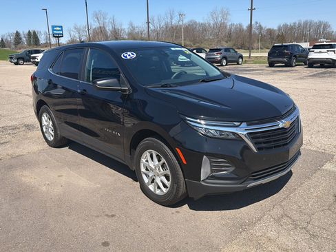 Used 2022 Chevrolet Equinox LT AWD/4WD image 3