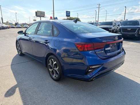 Used 2019 Kia Forte LXS FWD image 7