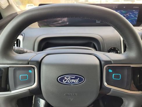 Used 2025 Ford Expedition Max Active image 28