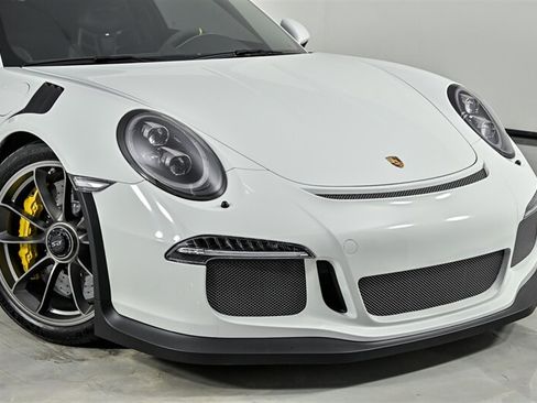 Used 2016 Porsche 911 GT3 RS RWD image 2
