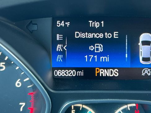 Used 2017 Ford Escape SE w/ Equipment Group 201A image 28