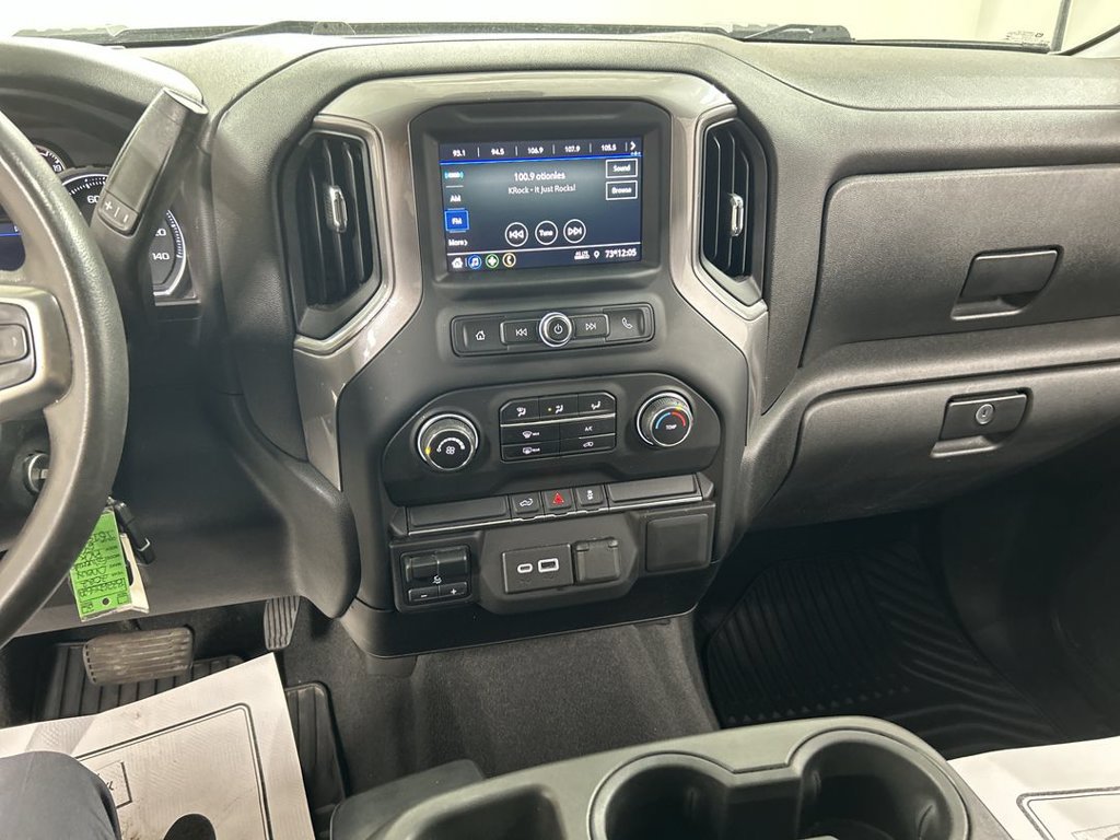 Used 2022 Chevrolet Silverado 2500 Custom w/ Custom Value Package AWD/4WD image 18