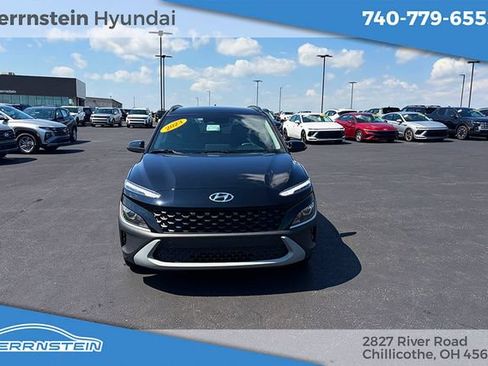 Used 2023 Hyundai Kona SEL AWD/4WD image 3