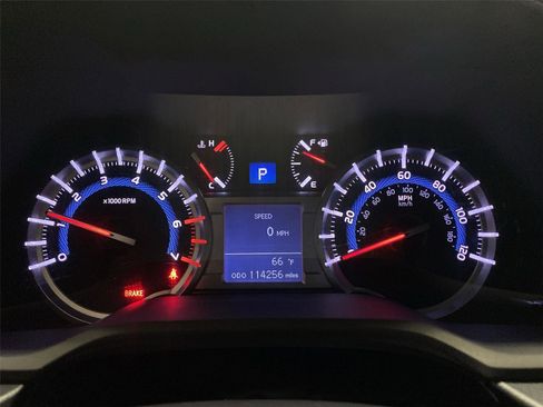 Used 2015 Toyota 4Runner SR5 image 14