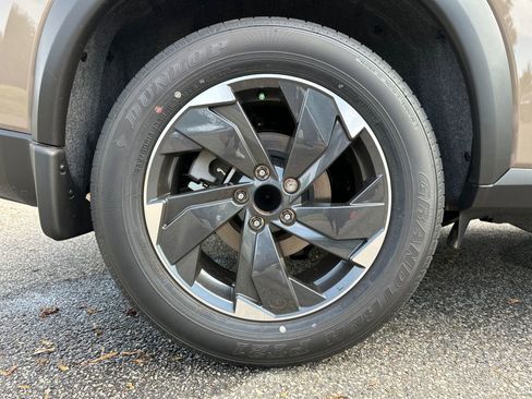 New 2025 Nissan Rogue SV w/ SV Premium Package image 17