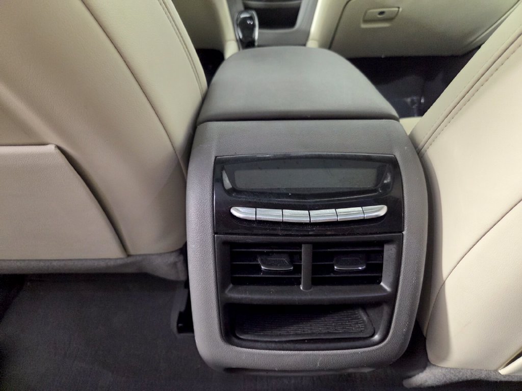 Used 2023 Cadillac XT5 Premium Luxury w/ Technology Package AWD/4WD image 26