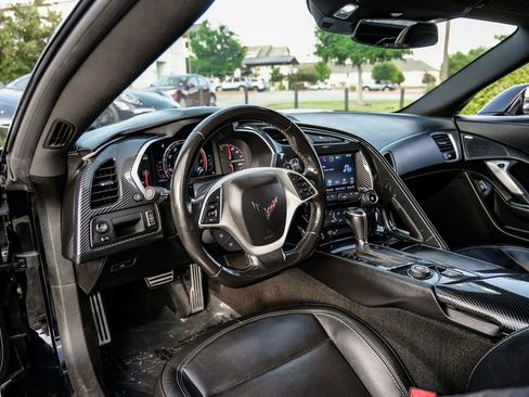 Used 2017 Chevrolet Corvette Stingray Convertible w/ Carbon Flash Badge Package RWD image 11