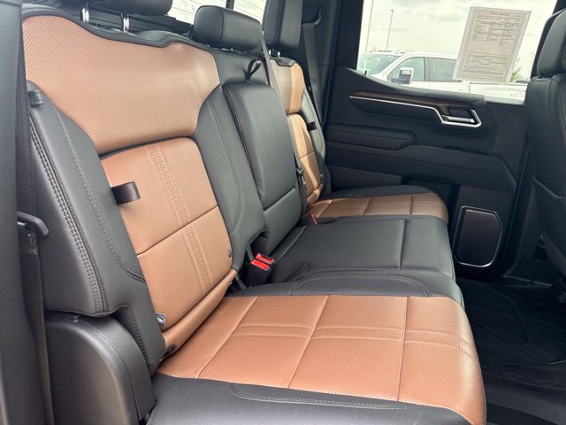Used 2026 Chevrolet Silverado 1500 High Country w/ High Country Premium Package AWD/4WD image 24