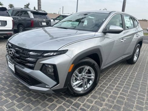 New 2026 Hyundai Tucson SE FWD image 2