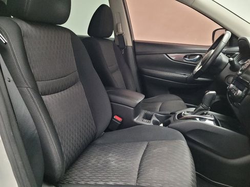 Used 2019 Nissan Rogue SV FWD image 21