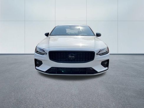 Used 2024 Volvo S60 B5 Plus FWD image 3