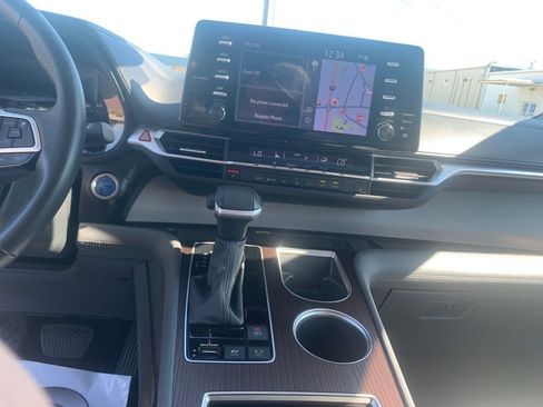 Used 2023 Toyota Sienna XLE image 23