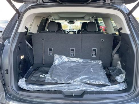 New 2026 Subaru Ascent Limited AWD/4WD image 18