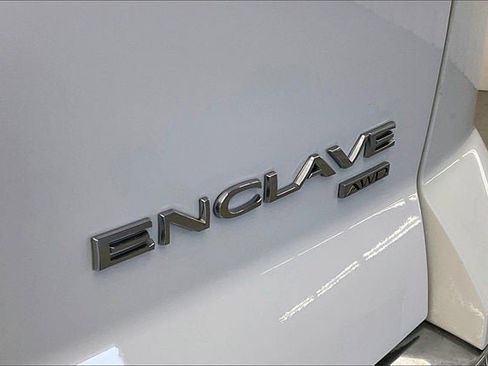 Used 2017 Buick Enclave Leather image 9