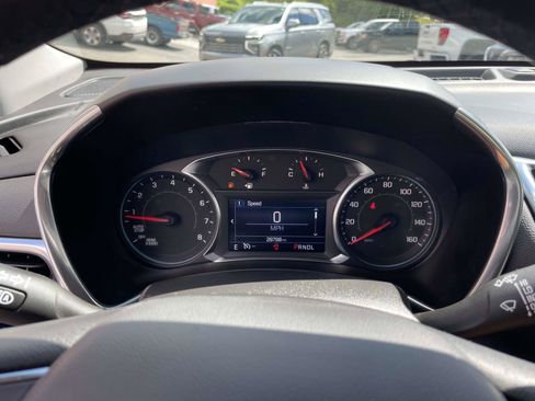Used 2024 Chevrolet Equinox LT FWD image 10